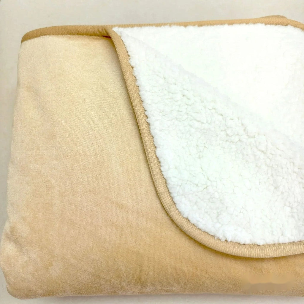 Calming sherpa dog blanket, khaki – PetsZeno